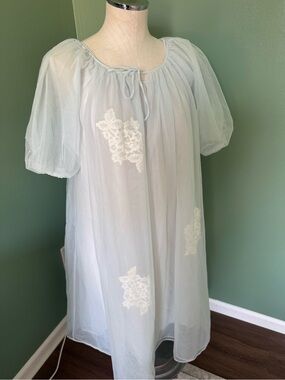 Vintage Sheer Light Blue Lace Appliqué Nightgown set